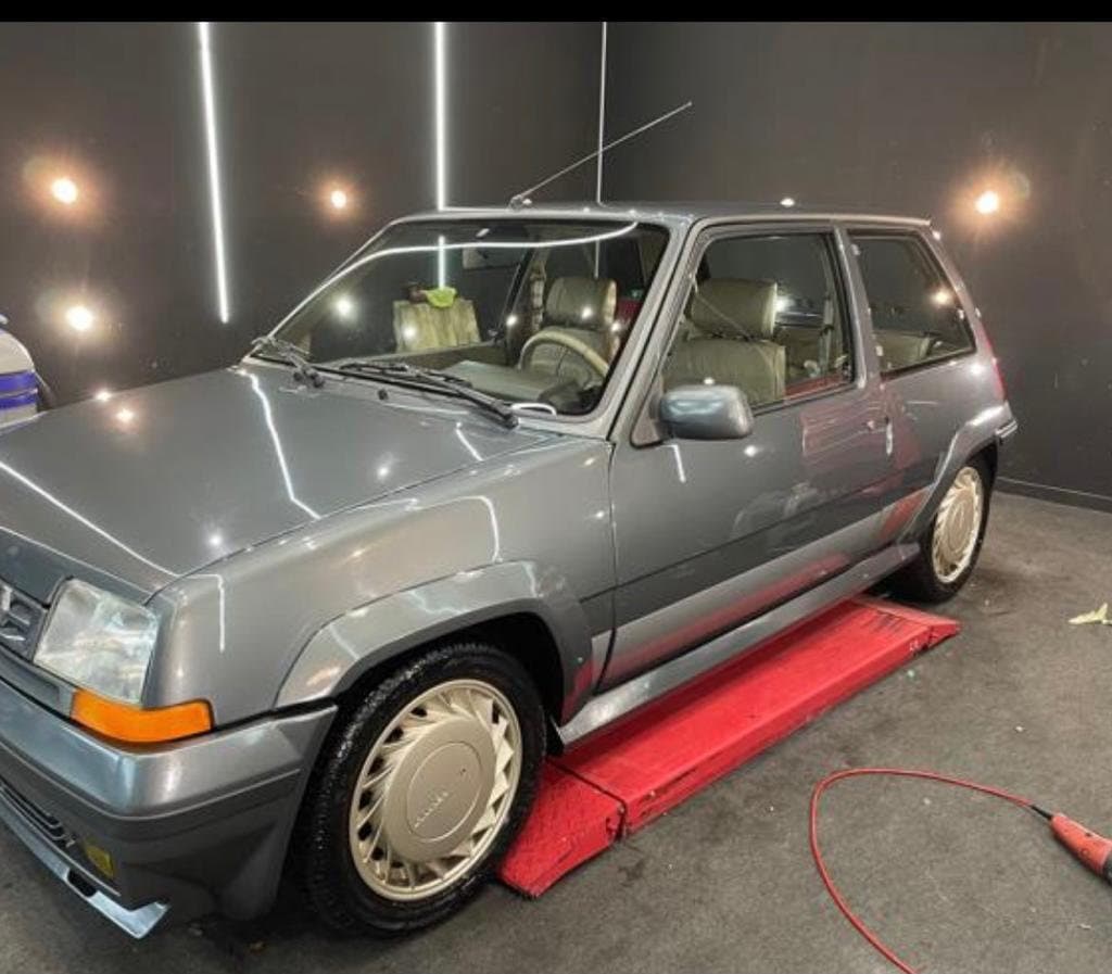 Renault 5 GT Turbo - bacara int. — photo 1